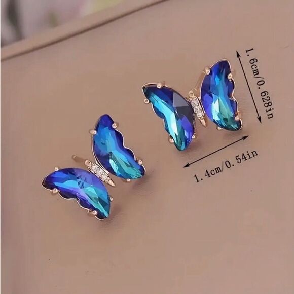 🩵 Betsey Johnson sparkling blue crystal butterfly earrings 🩵 - Picture 4 of 6